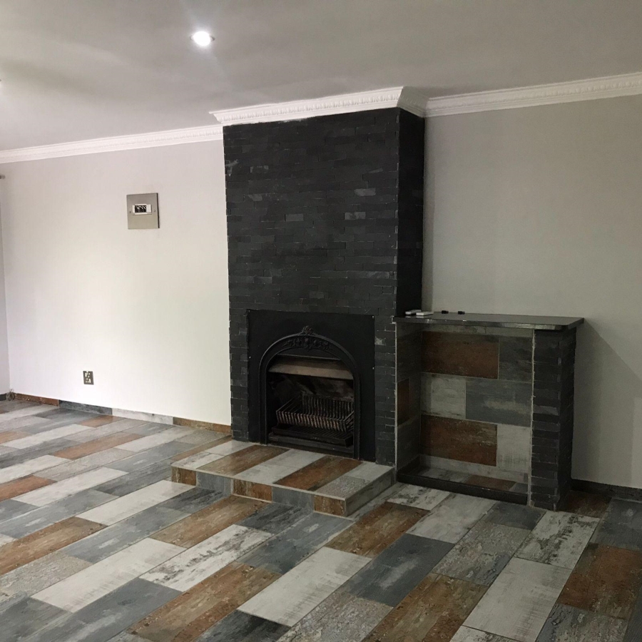 5 Bedroom Property for Sale in Protea Park North West